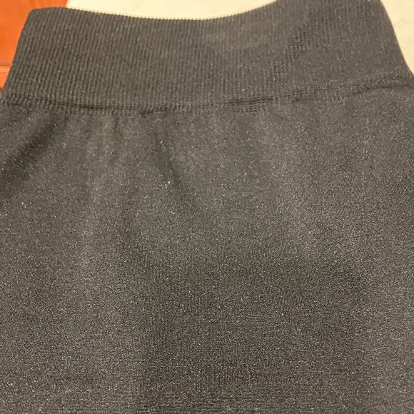 Black Lounge Pants Set - Picture 5 of 5